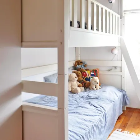 Three-bedroom Holiday In Hébergement de vacances *